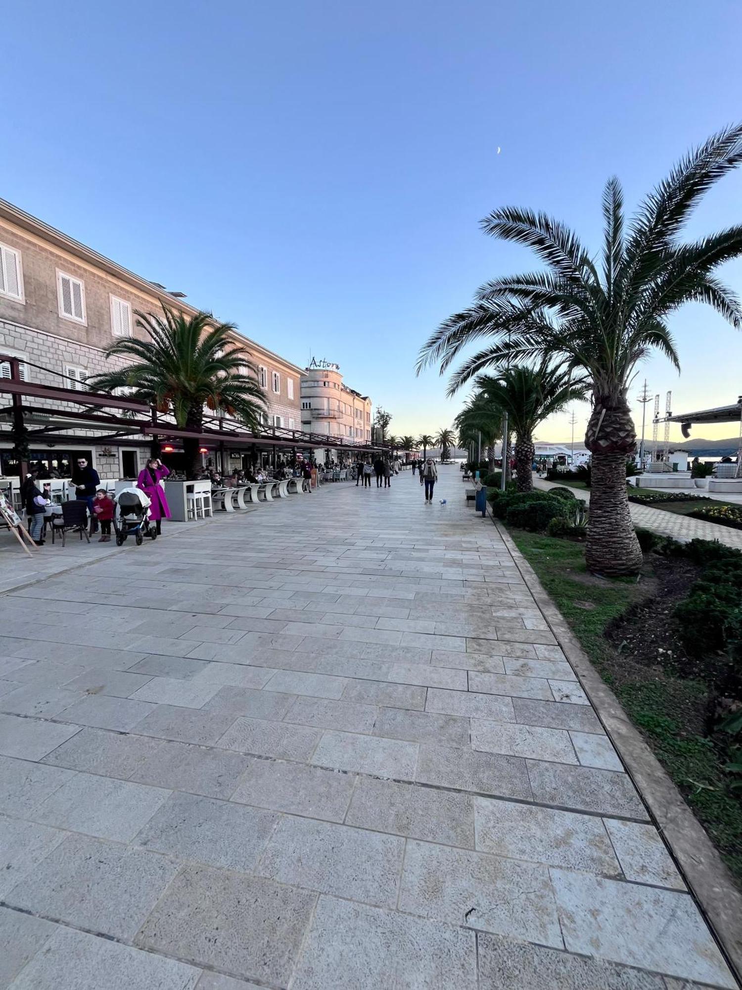 Tivat Apartments Bagian luar foto