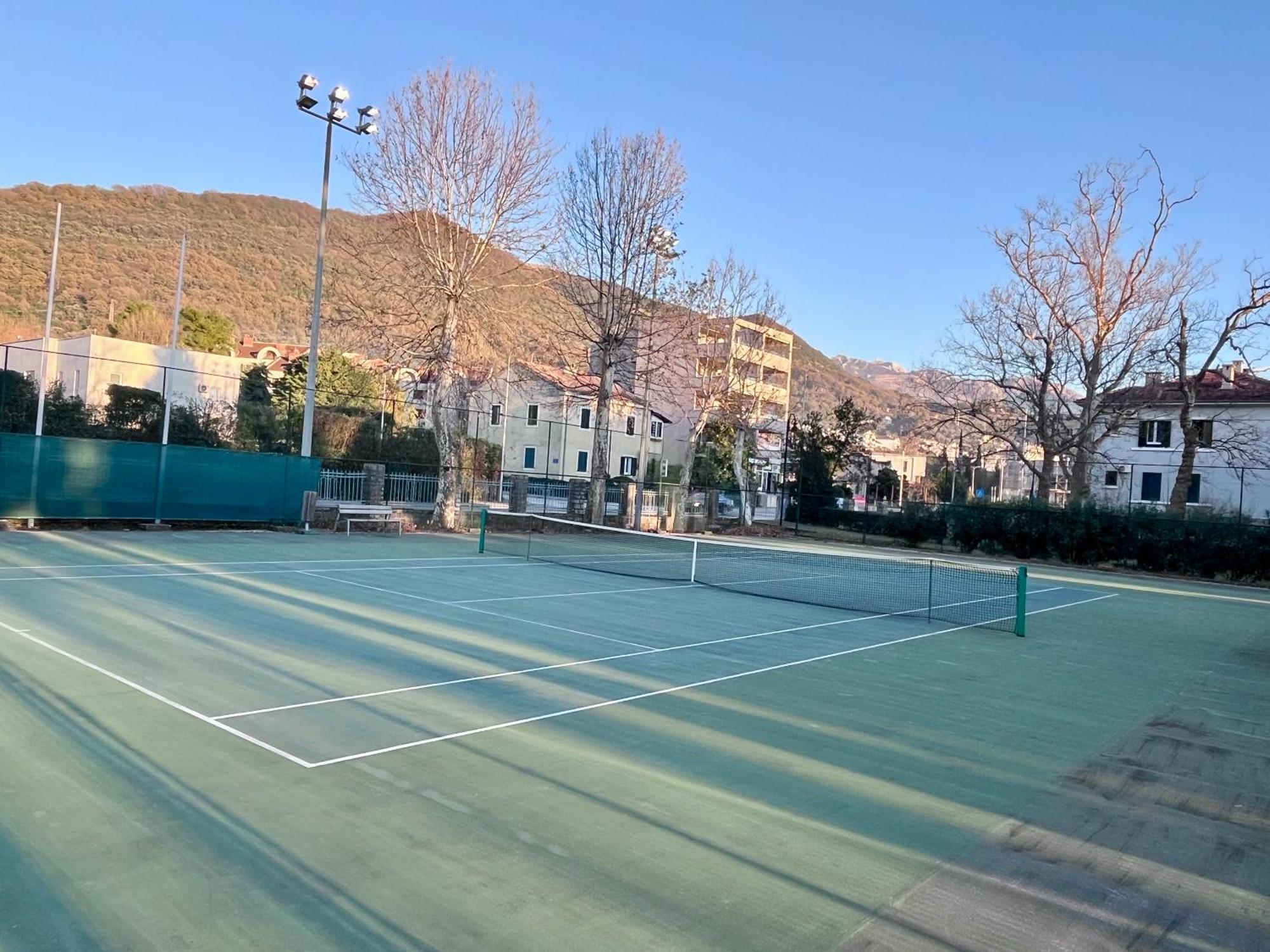 Tivat Apartments Bagian luar foto