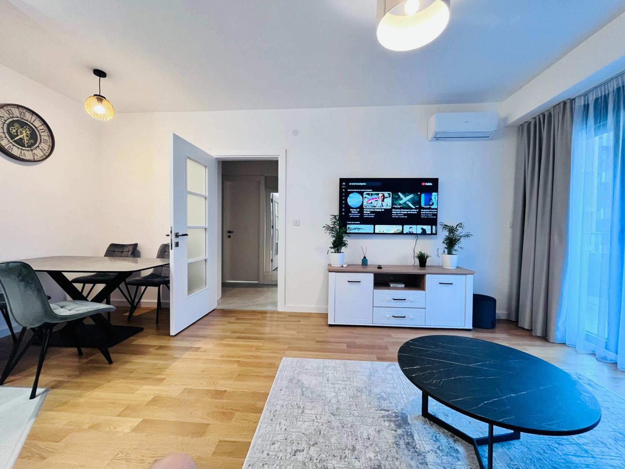 Tivat Apartments Bagian luar foto